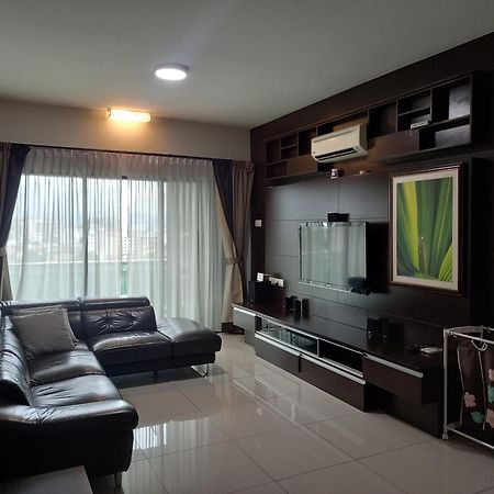 K. Riverfront Apartment Ipoh Dış mekan fotoğraf
