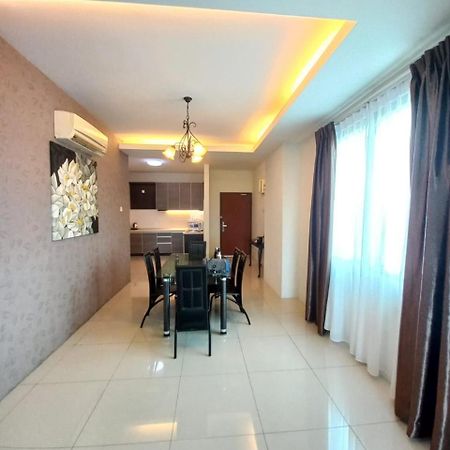 K. Riverfront Apartment Ipoh Dış mekan fotoğraf