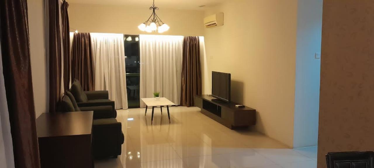 K. Riverfront Apartment Ipoh Dış mekan fotoğraf